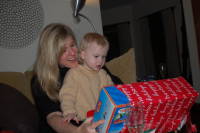 dsc_4786.jpg Devin gets his first train set...