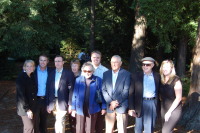 dsc_9024.jpg L-R: Aunt Michelle, Uncle Keith, Grand-Uncle Kevin Grant, Grandma Busam, Great-Grandma Grant, Dad, Great Grand-Uncle Dudley Josselyn (G-Gma Grant's brother), Great Grandpa Grant, Mom