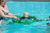 dsc_4869.jpg Devin's first time swimming.