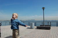 dsc_7742.jpg Zoom in to see the statue and Manhattan skyline.