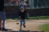 dsc_0815_2.jpg Run to first!