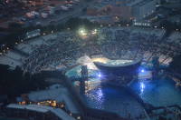 dsc_5402.jpg The sky ride at night gave us another view of the Shamu show.